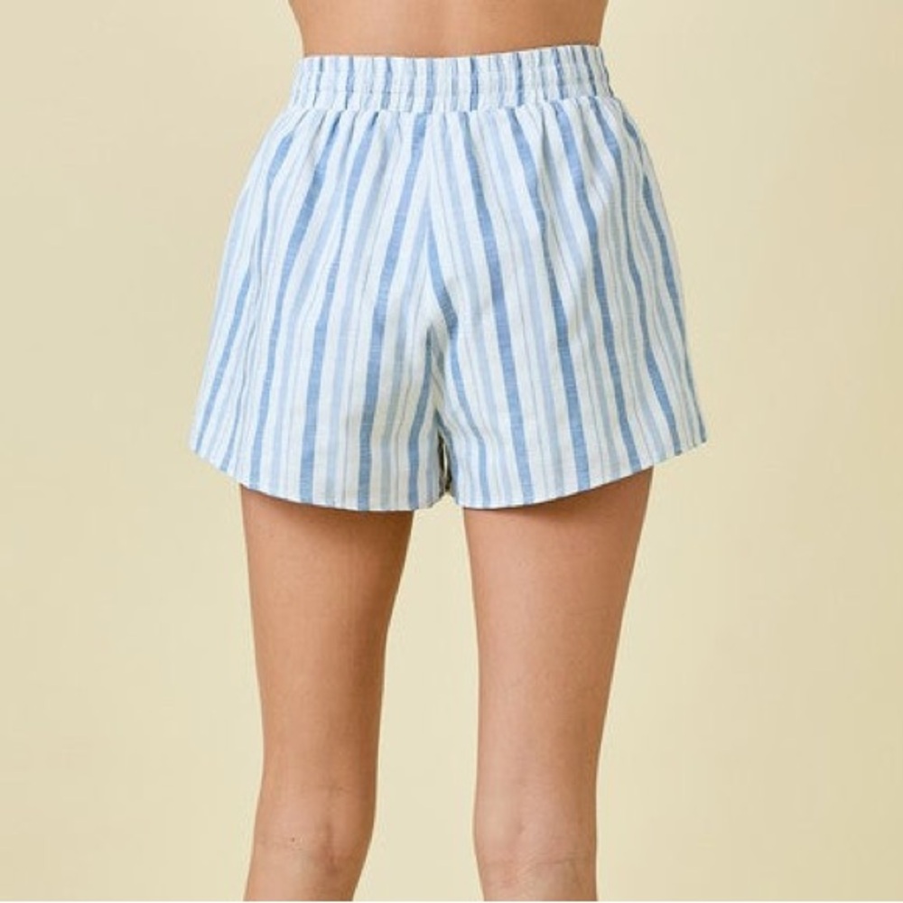 Shorts - Picture 3 of 8